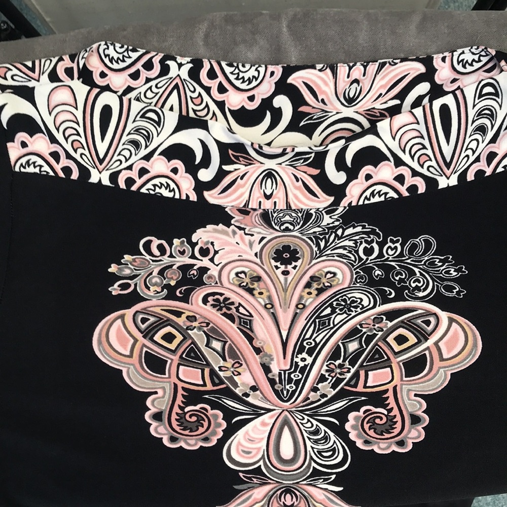 Dress by Scarlett Black / Pink  Size 8 Length 36 inches and across chest 18 in - Picture 6 of 6